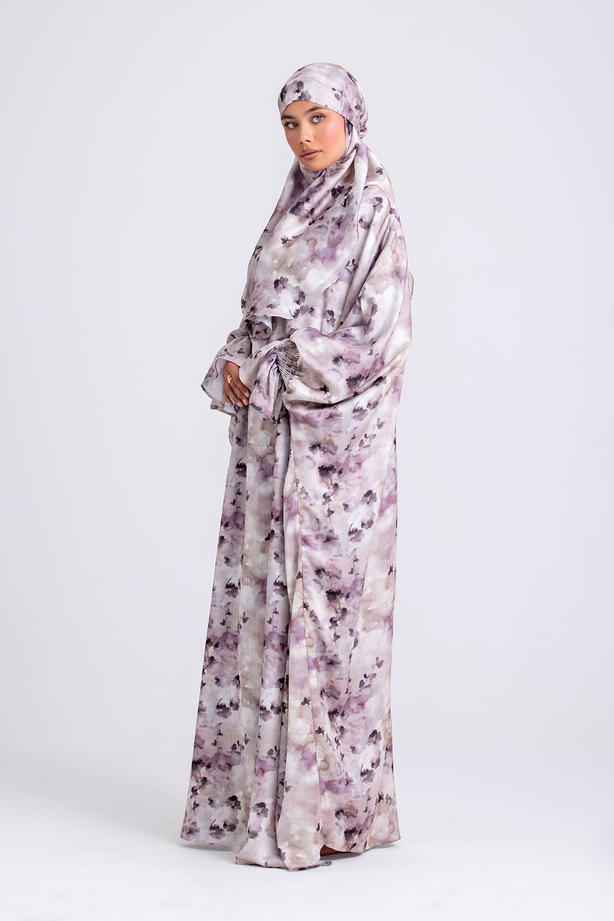 Zaynab Abaya and Matching Hijab Prayer Set- Lilac Paradise